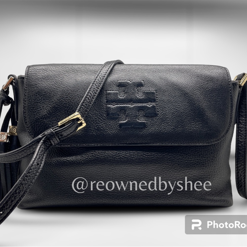 Tory Burch Womens Thea Pebbled Leather With Gold-tone Hardware Crossbody Bag